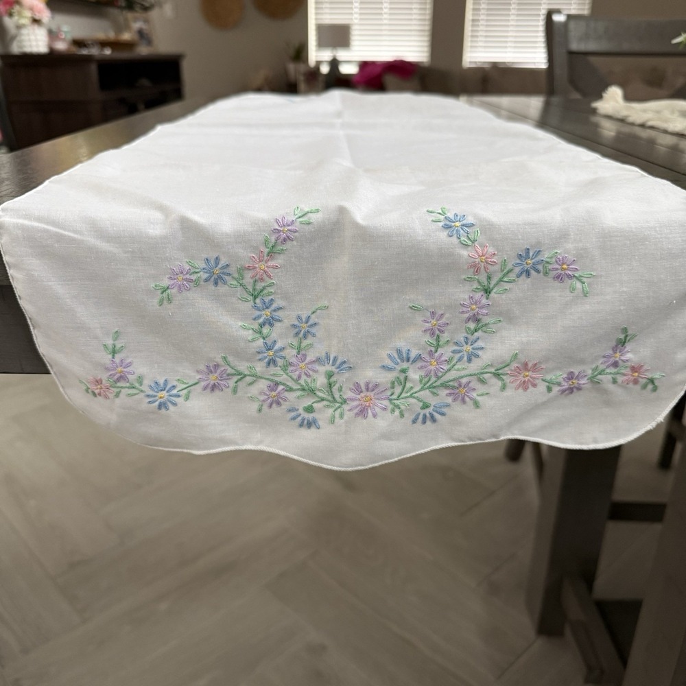 Vintage Hand Embroidered Floral Table Runner/Dresser Scarf 13.5" x 37"